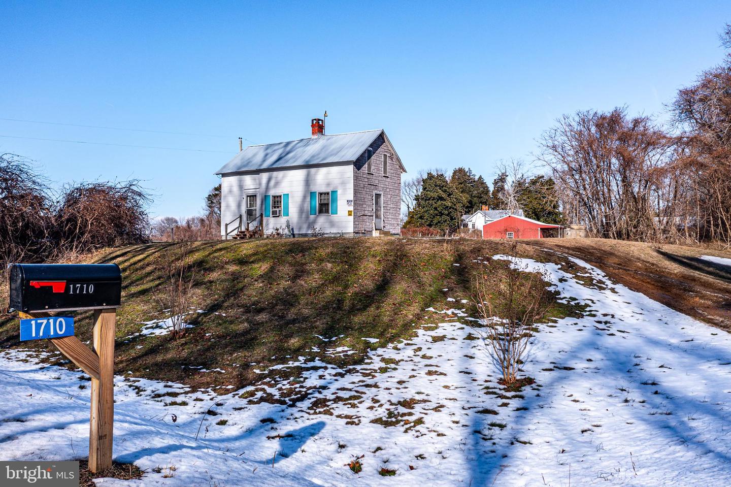 1710 Folly Rd — photo
