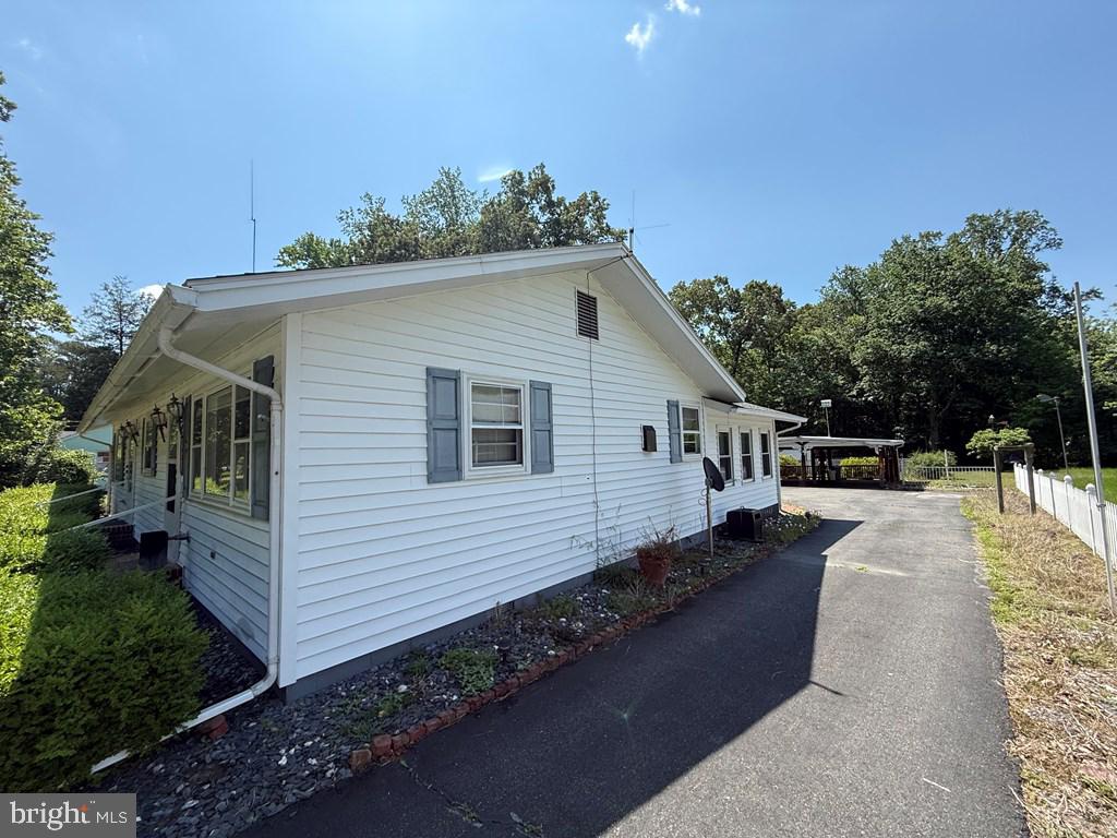 664 Sandy Point Road, Heathsville, VA 22473 — photo 2