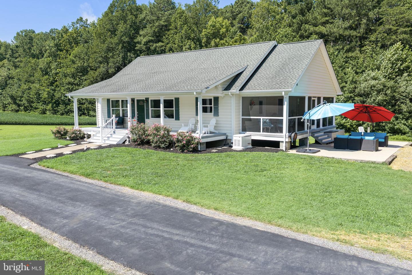 183 Carlson Rd — photo