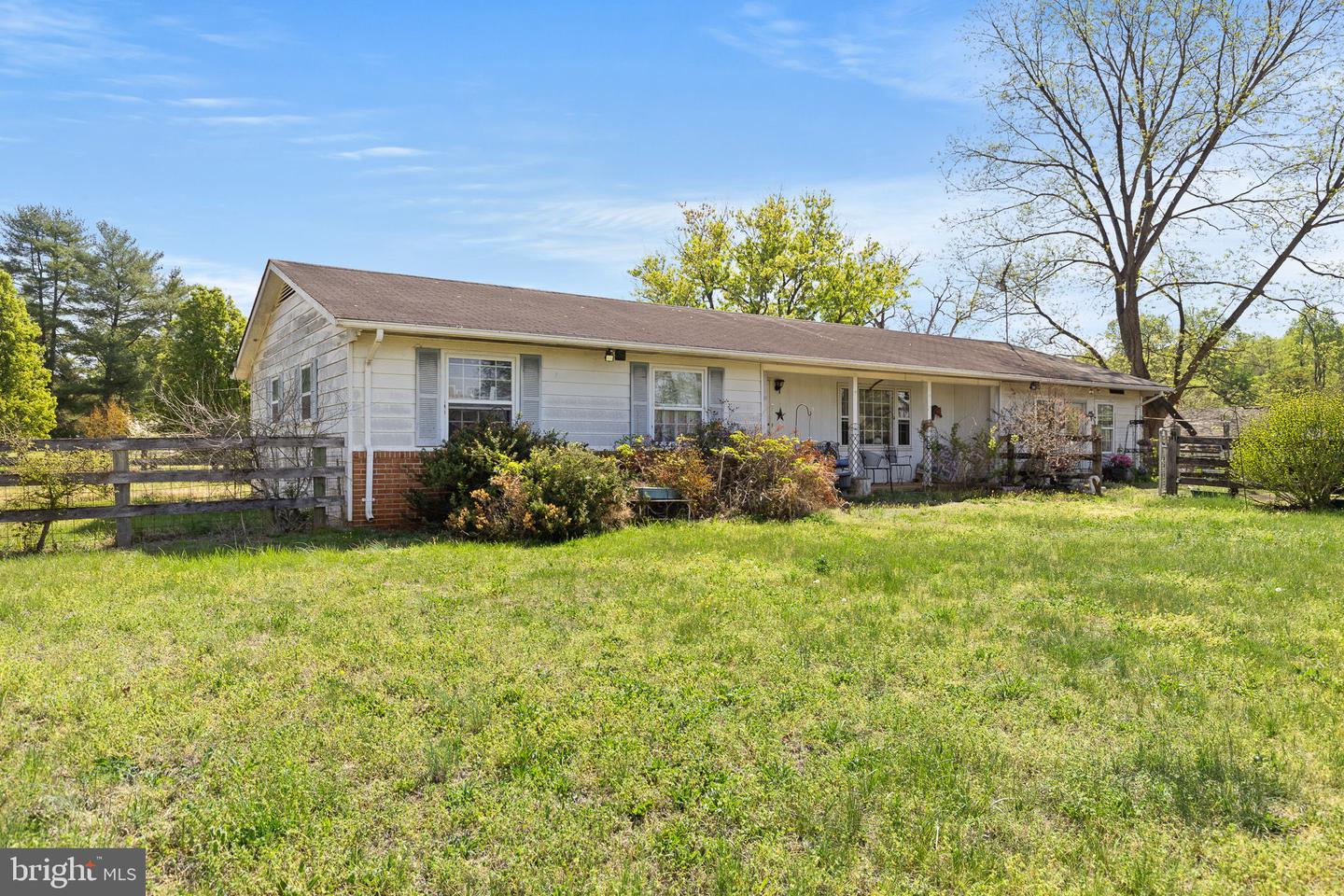 12101 Greenwood Rd — photo