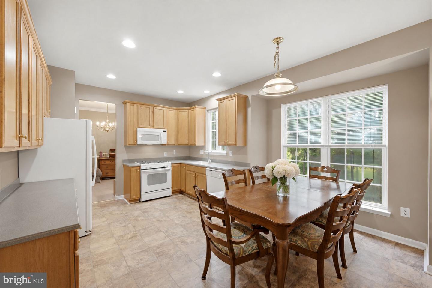 35464 SOMERSET RIDGE ROAD, LOCUST GROVE VA 22508 — photo 2