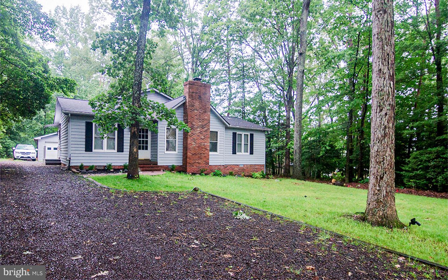 207 Madison Cir — photo