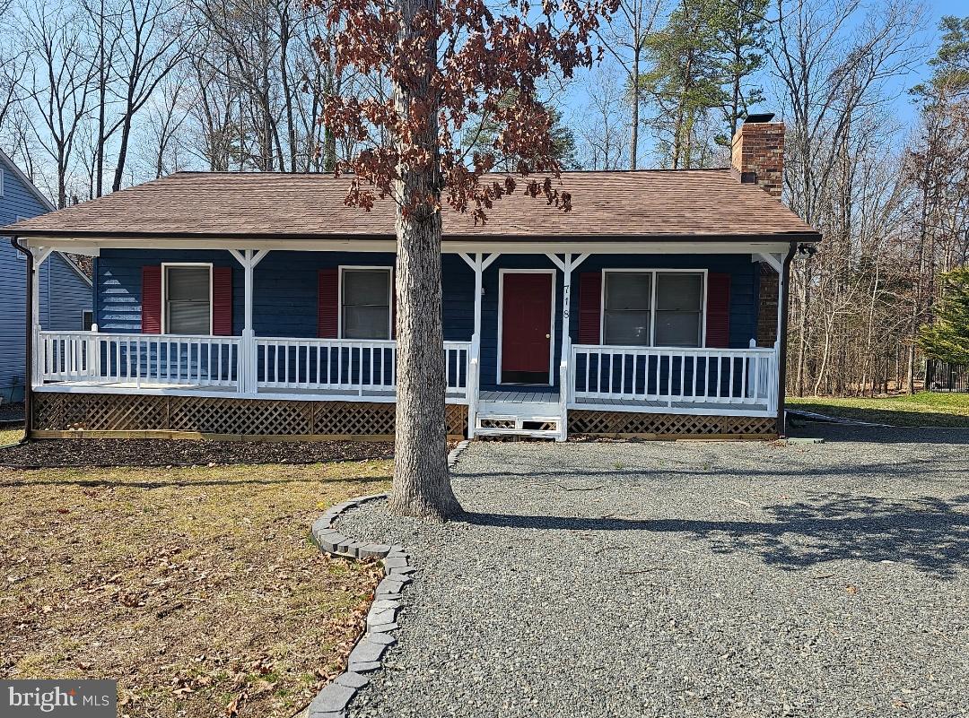 718 Lakeview Pkwy — photo