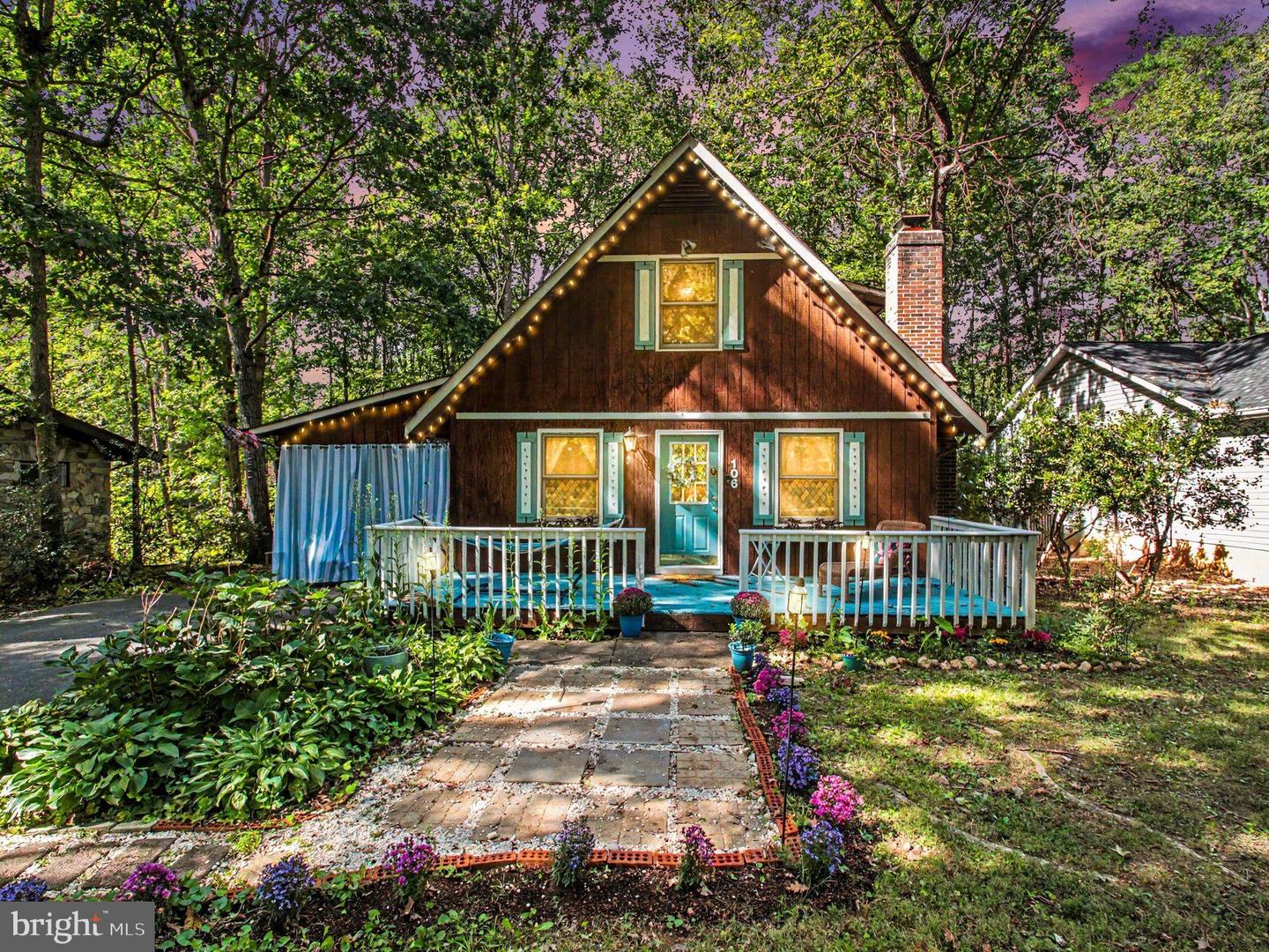106 Carriage Ct — photo