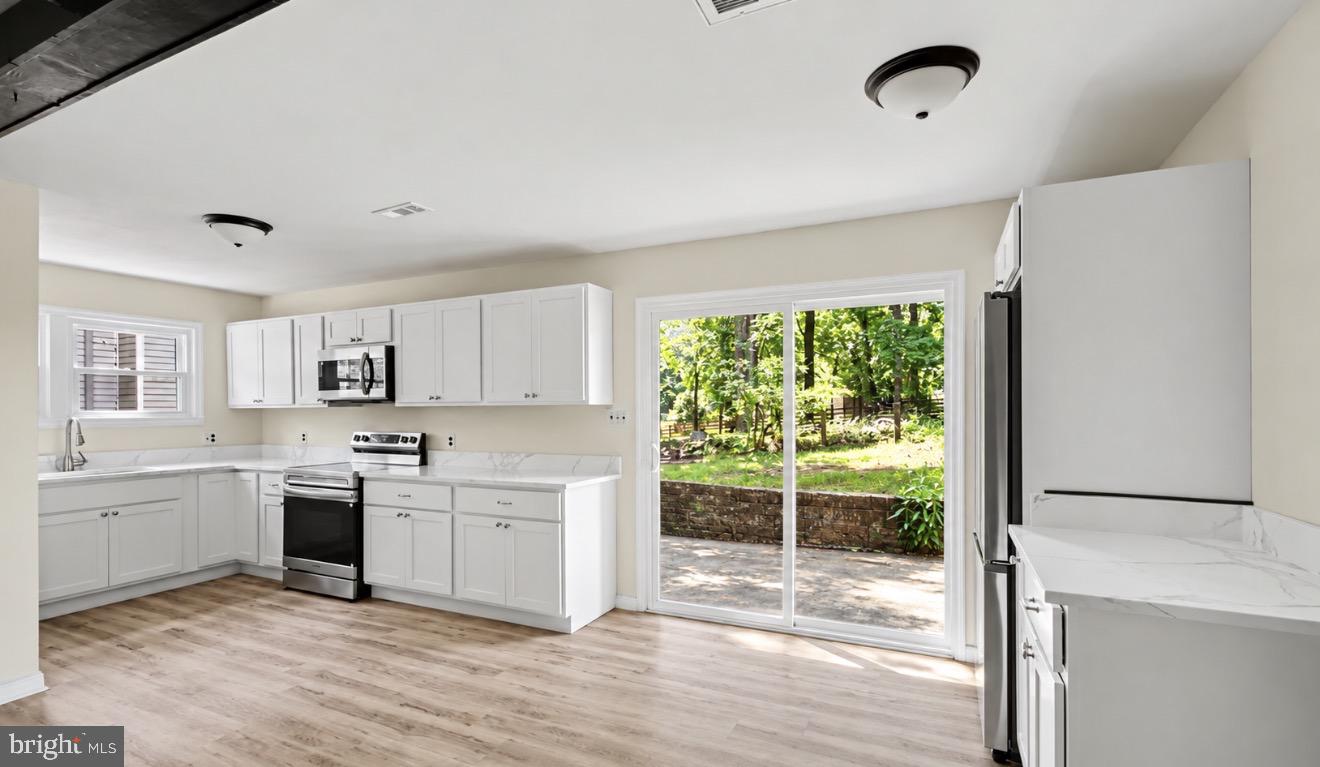 3606 Lakeview Pkwy — photo