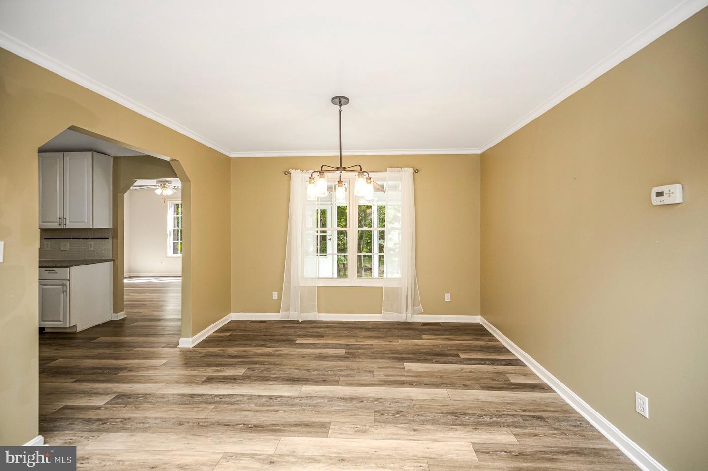 220 Creekside Dr — photo