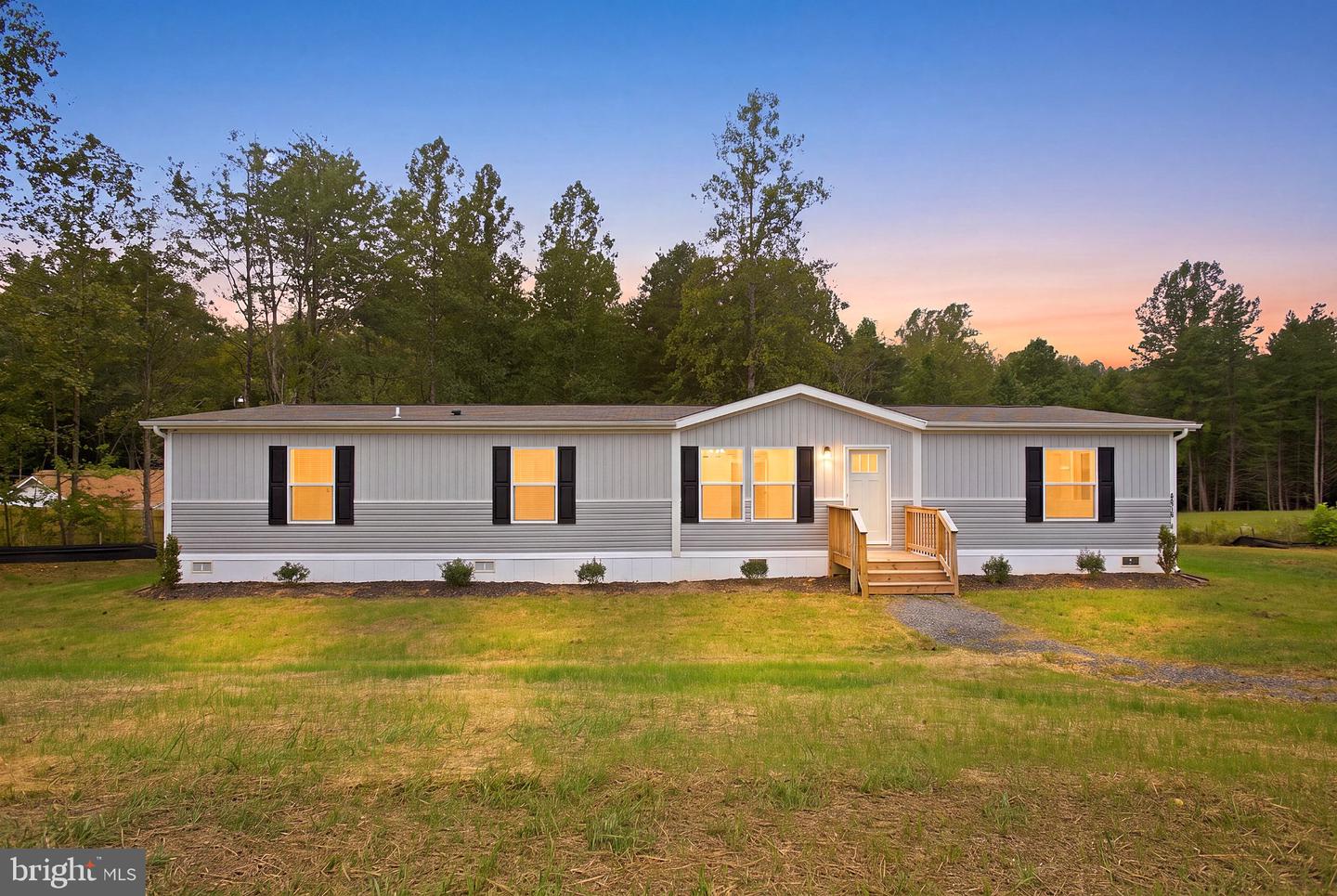 4470 Rolling Hills Dr — photo