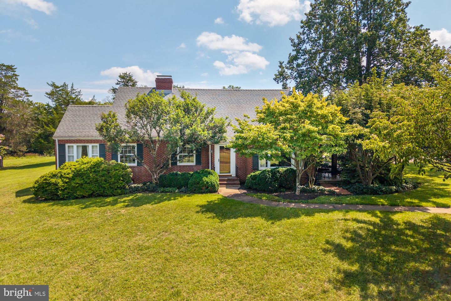 13557 James Madison Hwy — photo