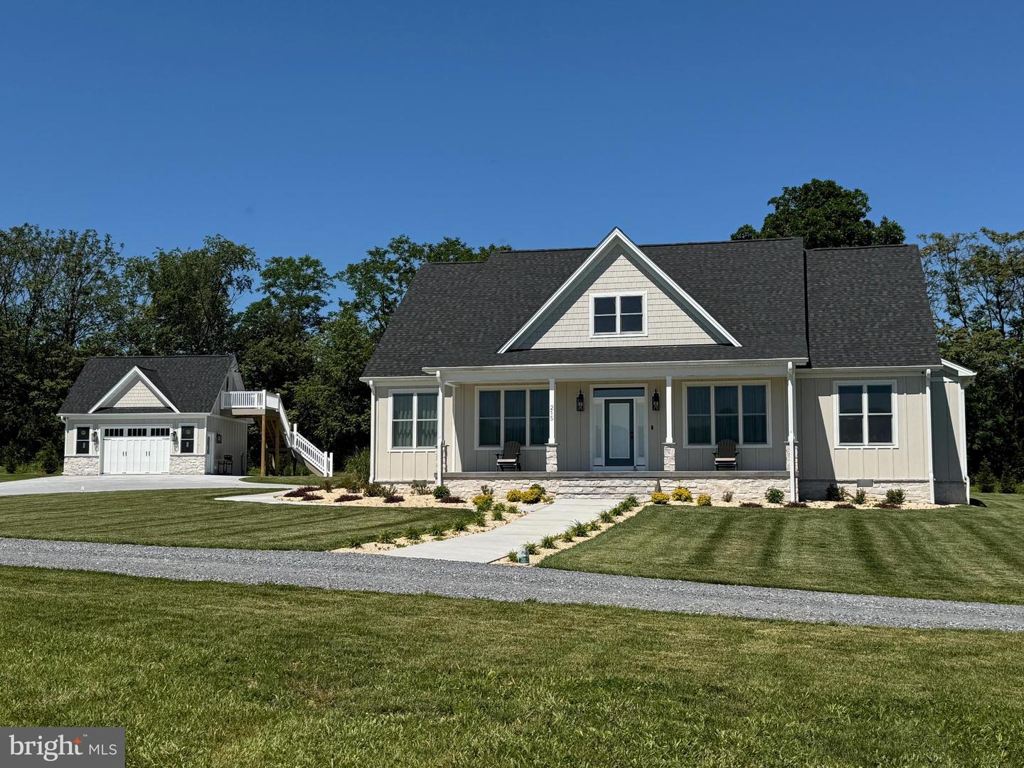215 Forrest Dr — photo