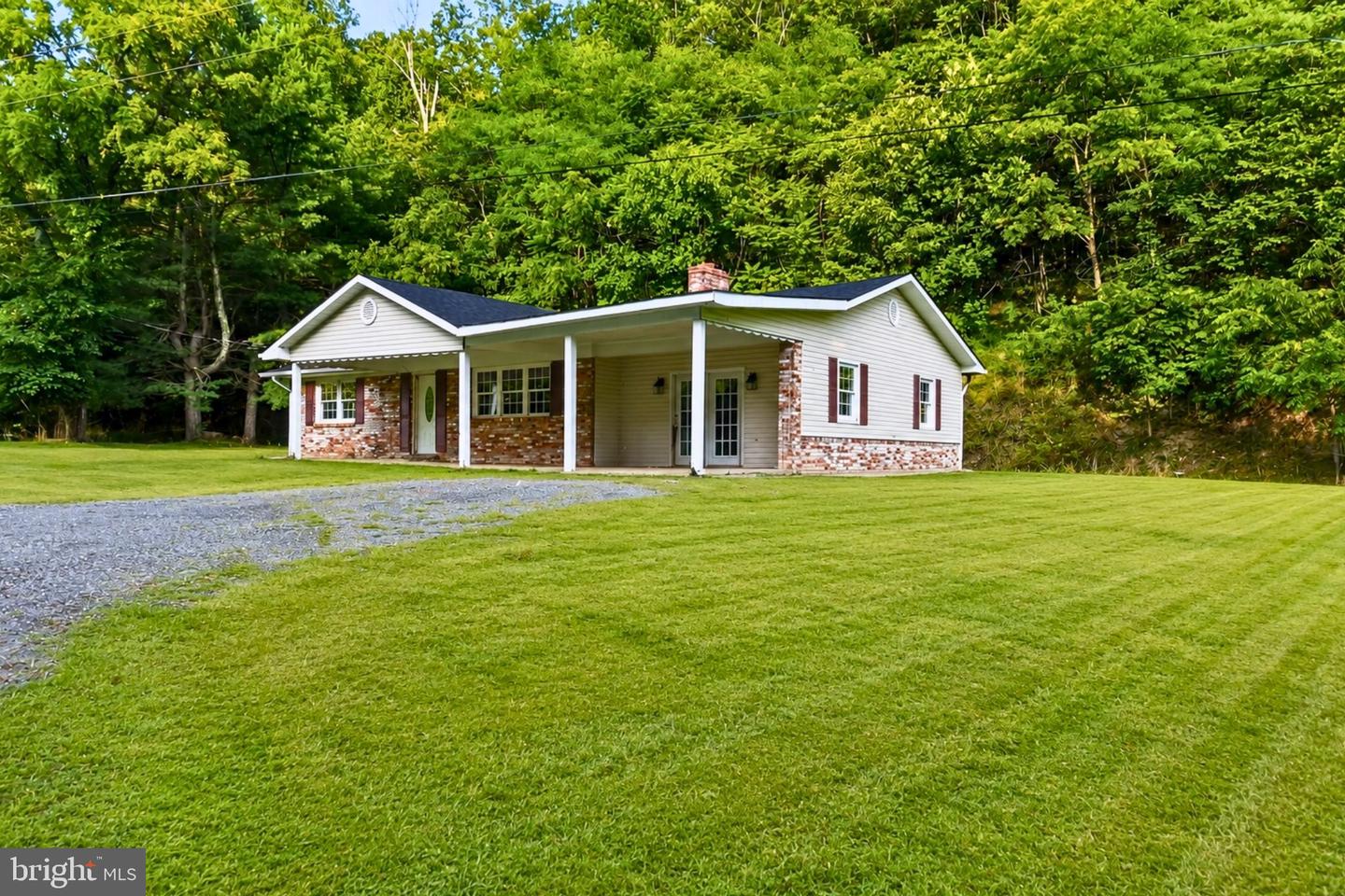 3466 Dovel Hollow Rd — photo