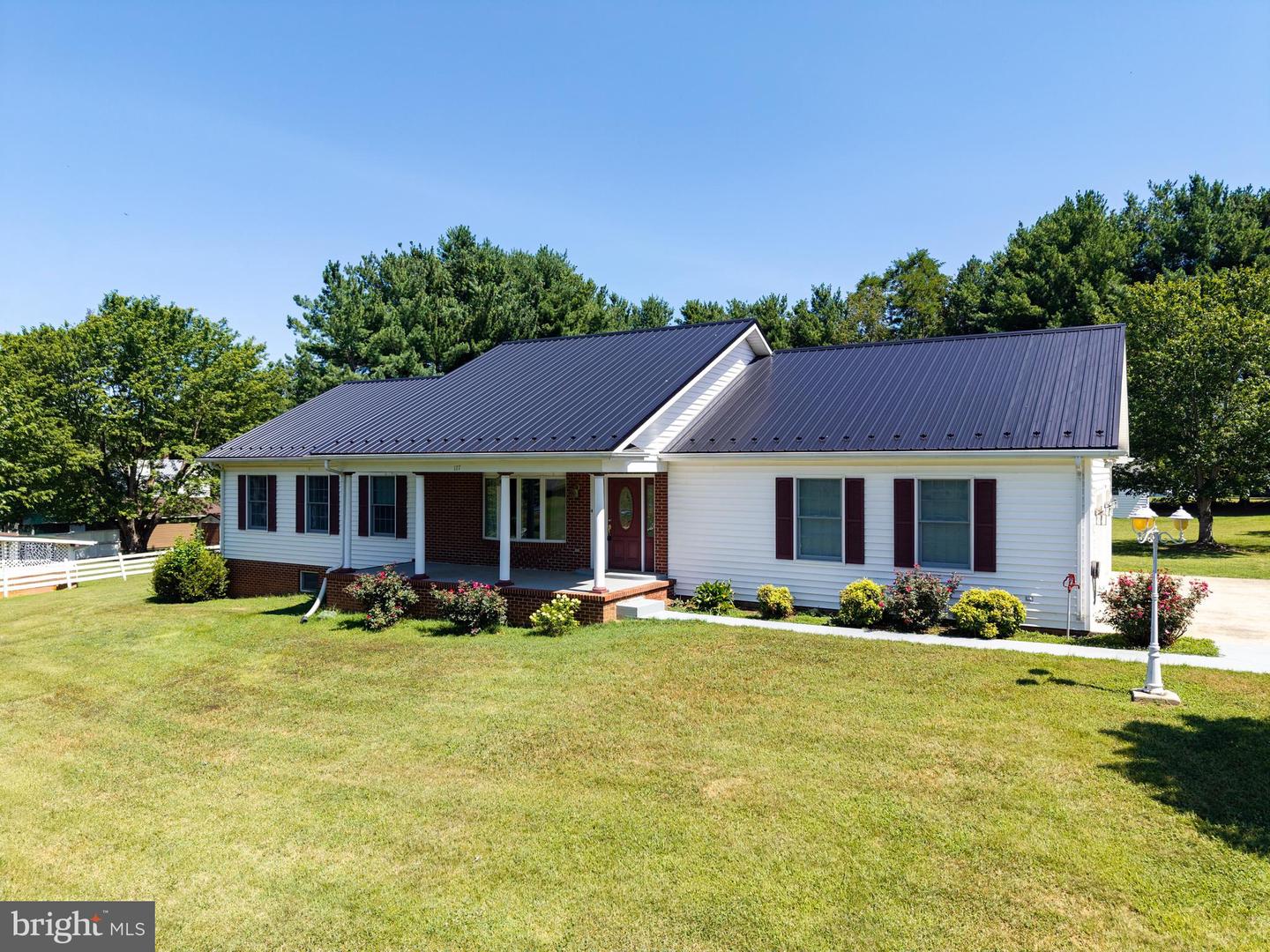 177 Brock Dr — photo