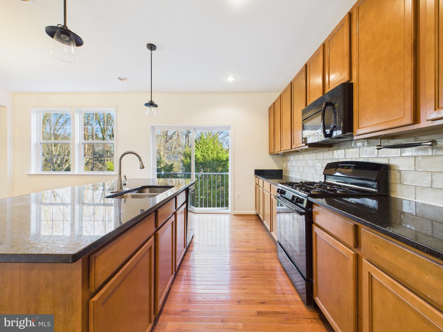 18213 Jillian Ln — photo