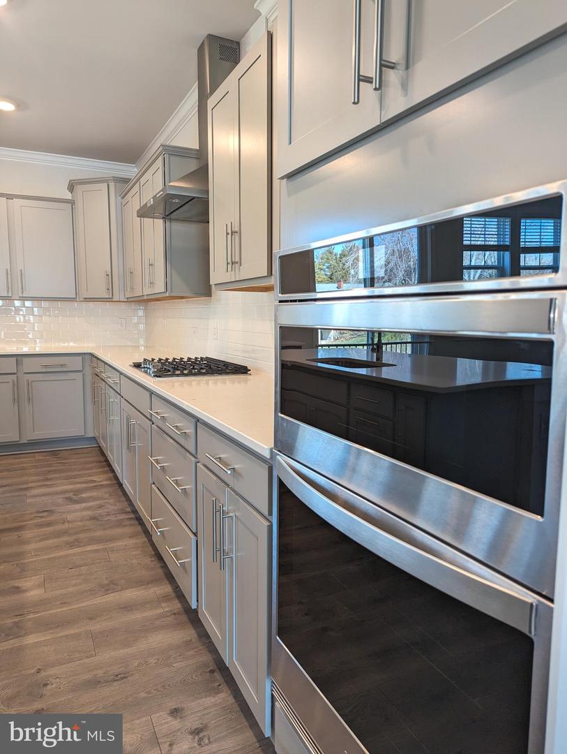 14972 Walter Robinson Ln — photo