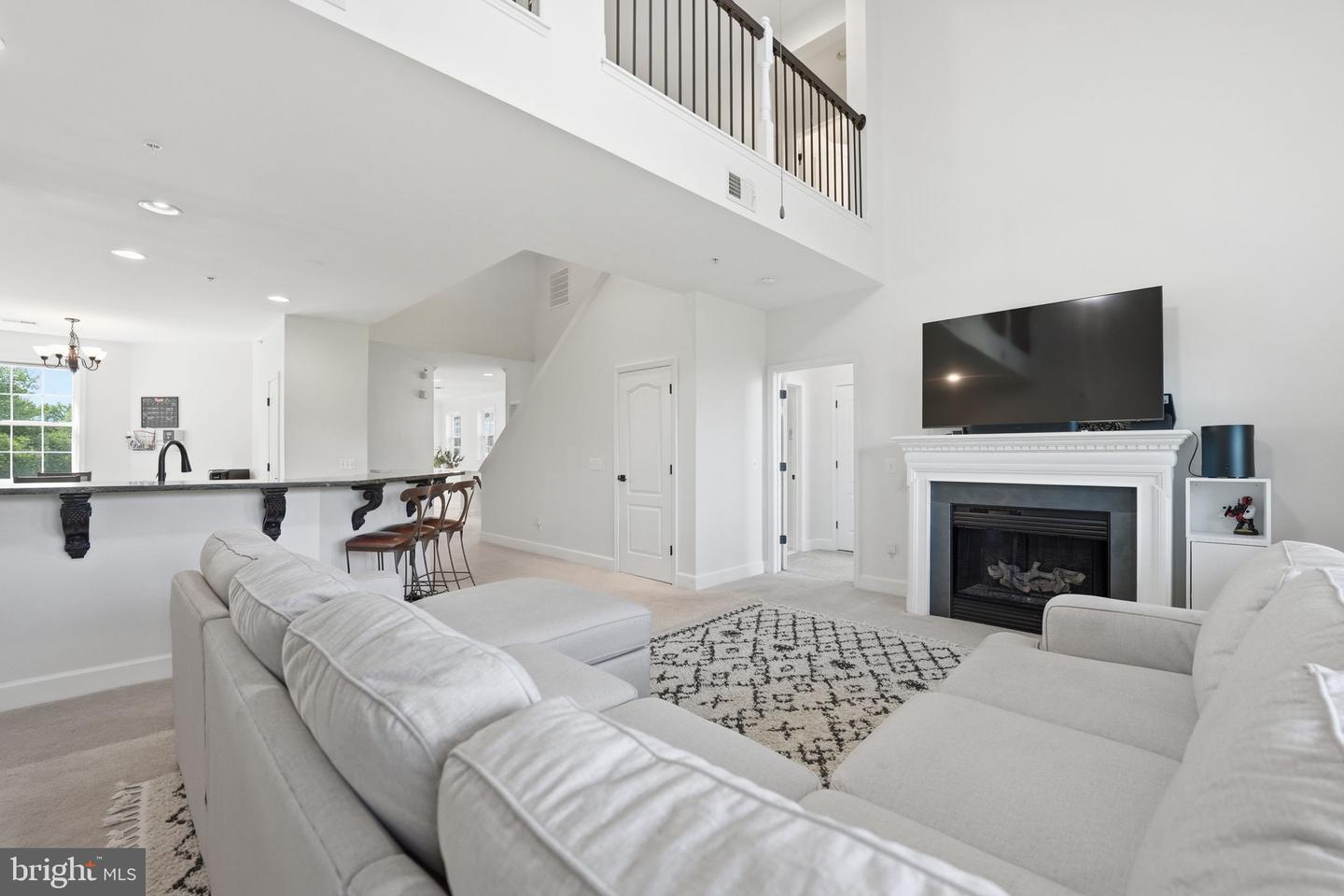 13940 Greendale Dr — photo