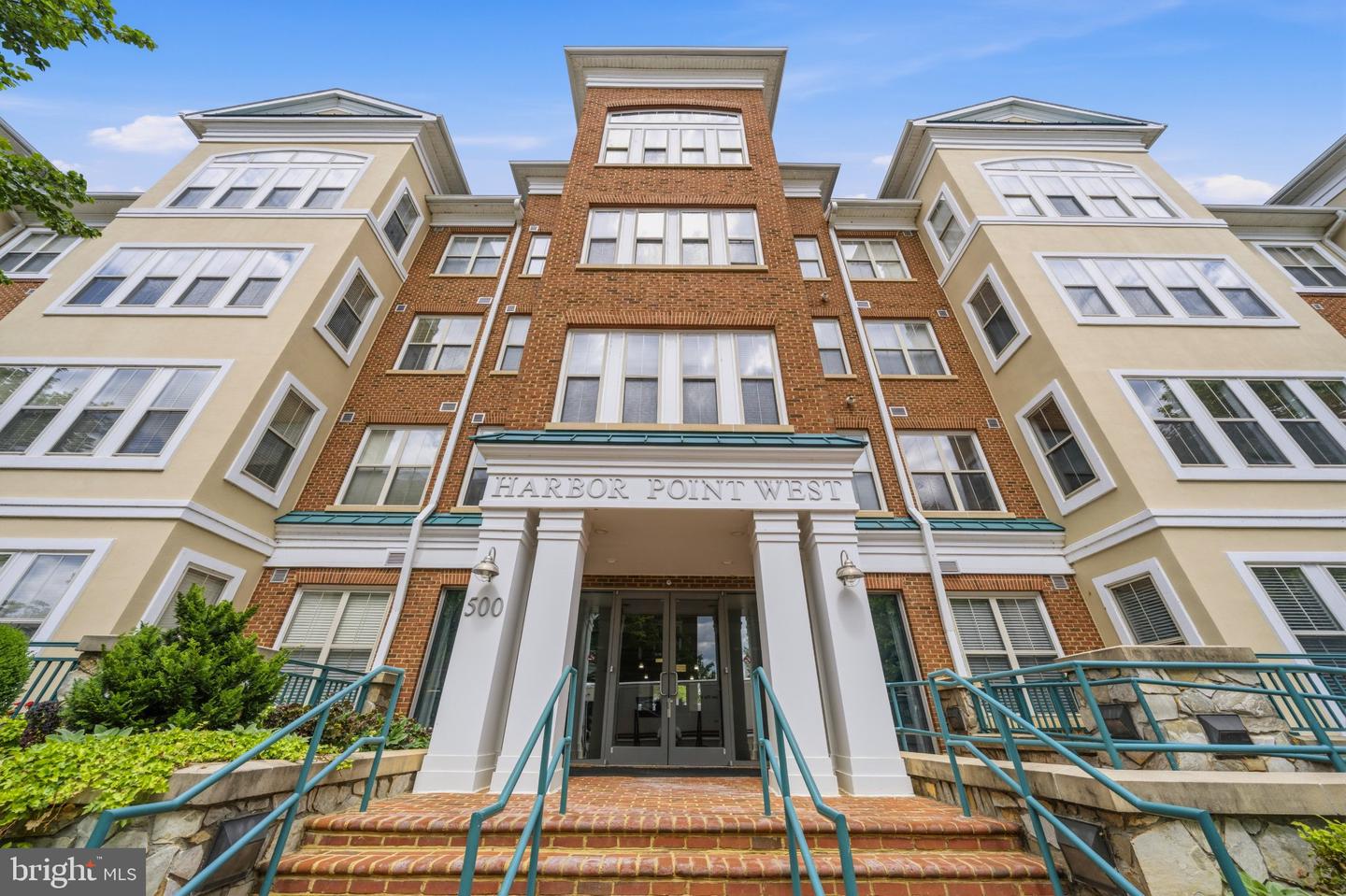 500 Belmont Bay Dr #305 — photo