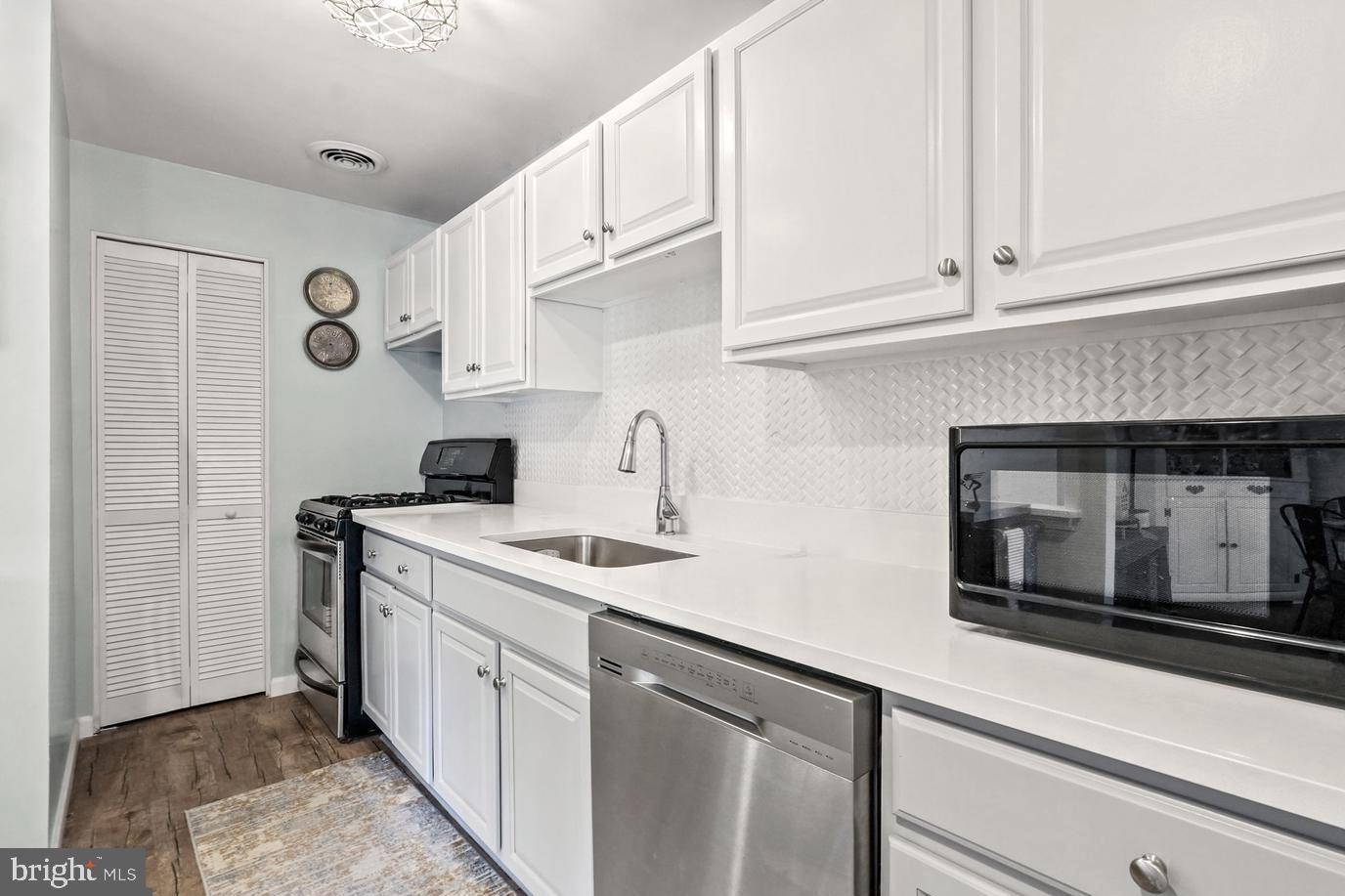 12717 Gordon Blvd #120 — photo