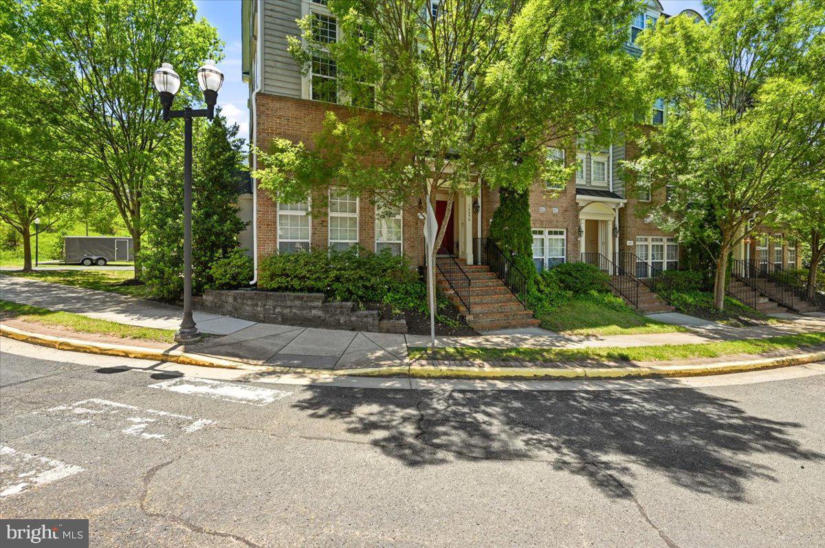 14498 Village High St — photo