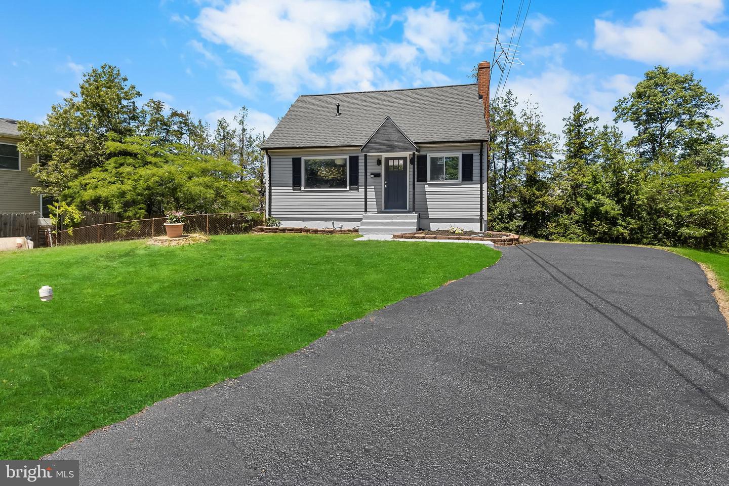 1304 Cobb Ct — photo