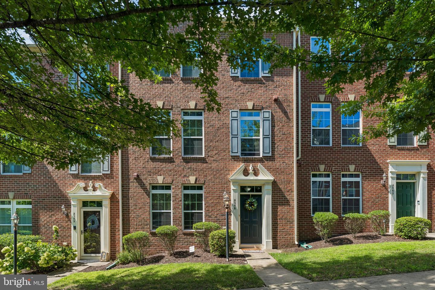 2359 Merseyside Dr — photo