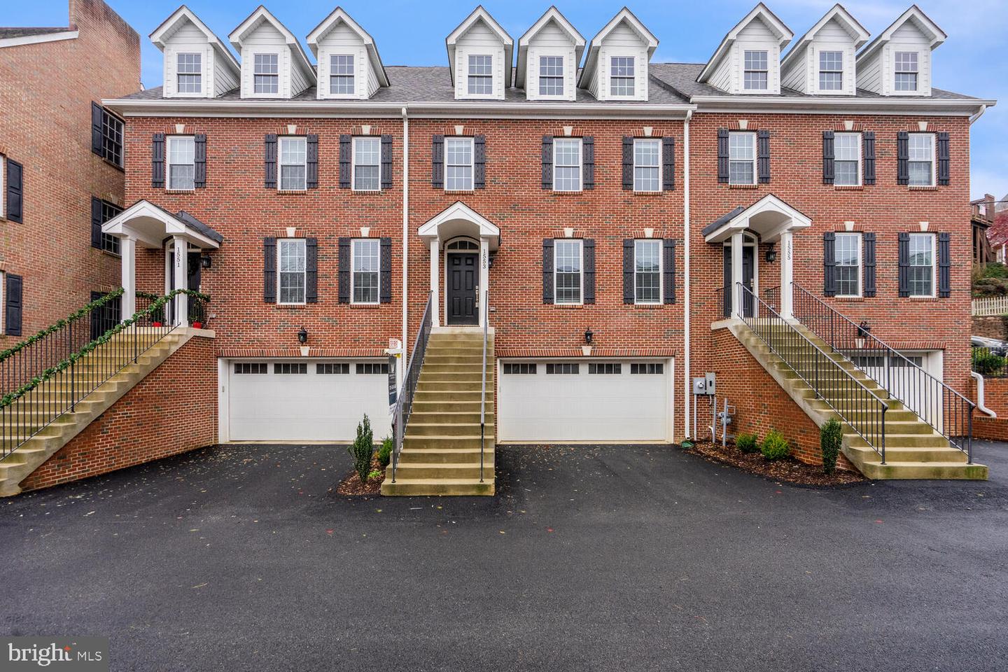 1553 Rivertown Pl — photo