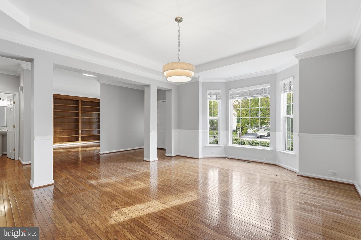 8720 Lords View Loop, Gainesville, VA 20155 — photo 2