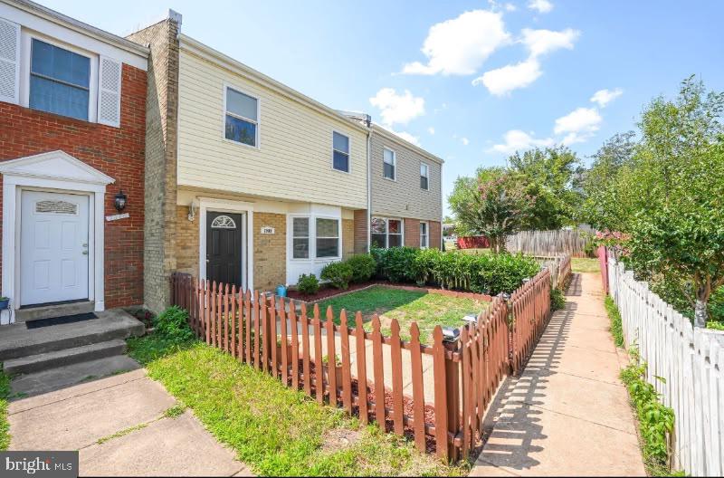 7908 Sharpsburg Ct — photo