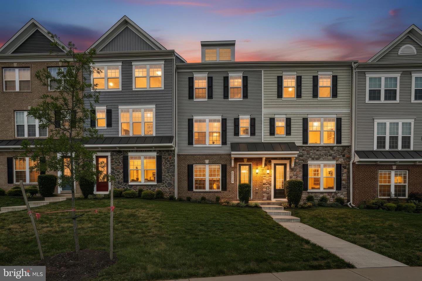 6310 Berkley Bridge Pl — photo