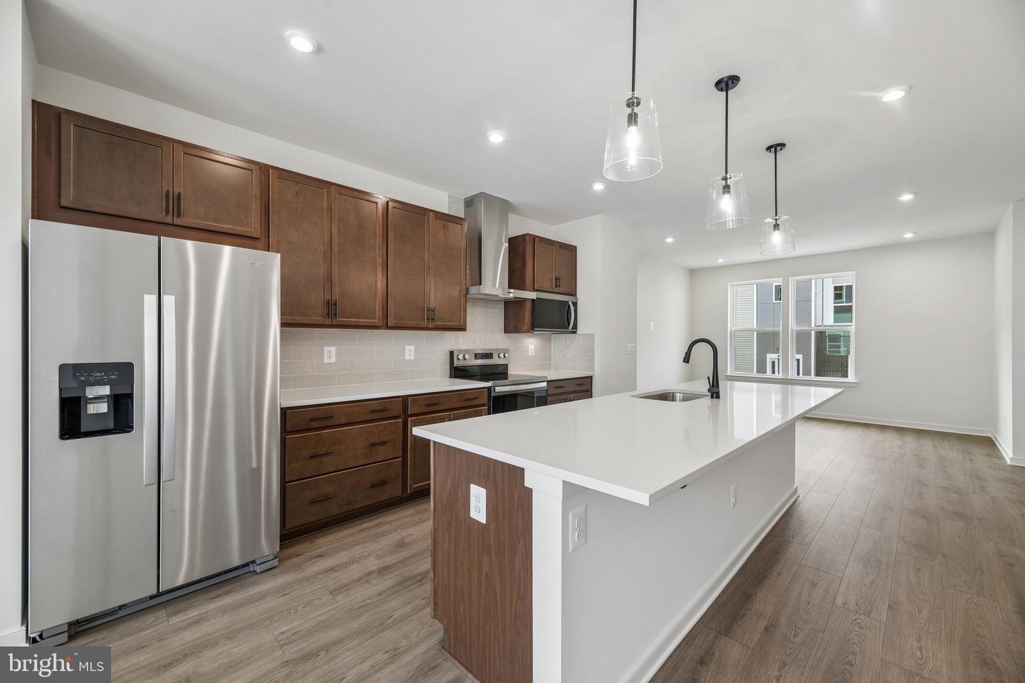 18022 Alicia Ave — photo