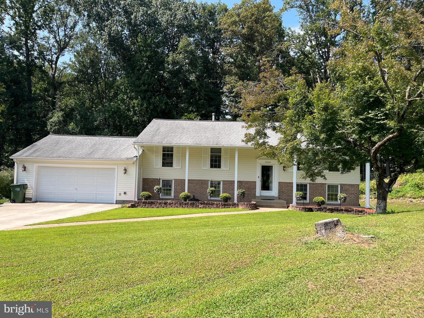 12304 Cedarwood Ct — photo