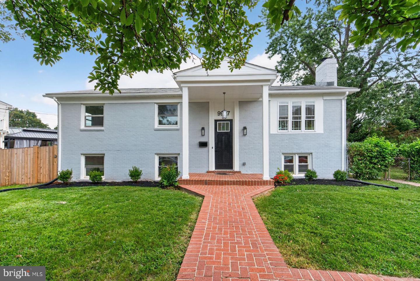 9927 Portsmouth Rd — photo