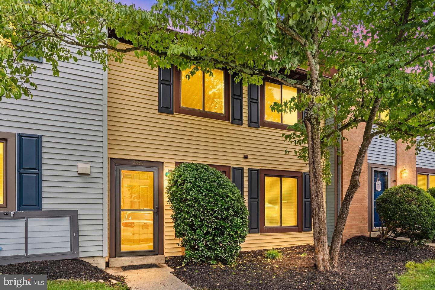 2555 Fox Ridge Ct — photo
