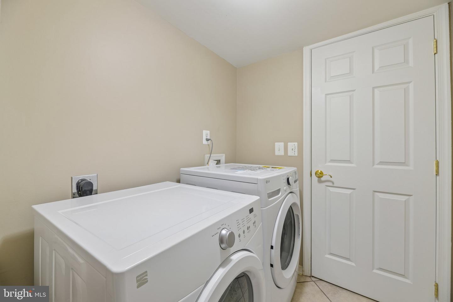 6323 Iris Meadow Ln — photo