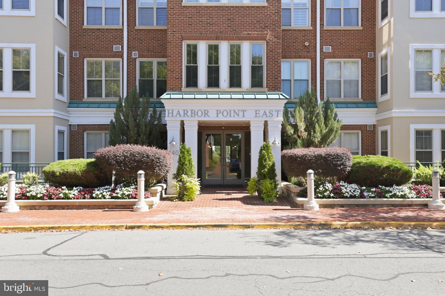 440 Belmont Bay #215 — photo