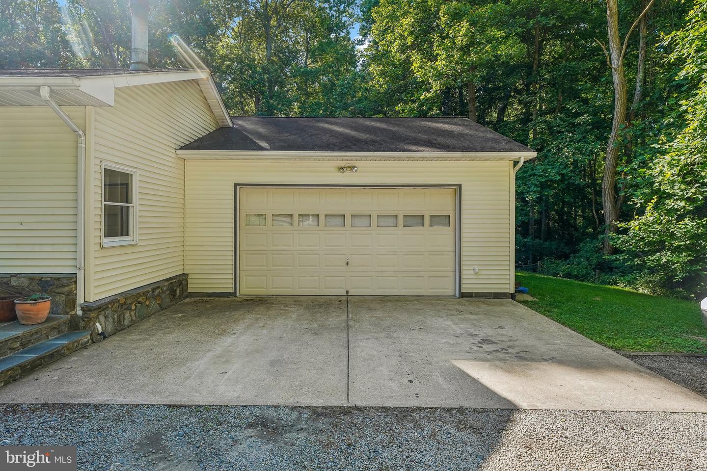 18303 Possum Point Rd — photo
