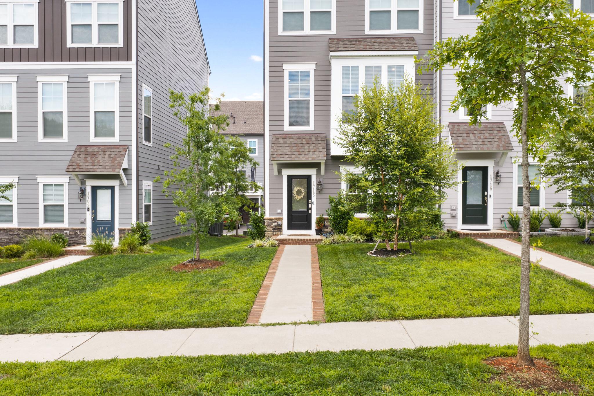 1713 Autumn Maple Leaf Dr — photo