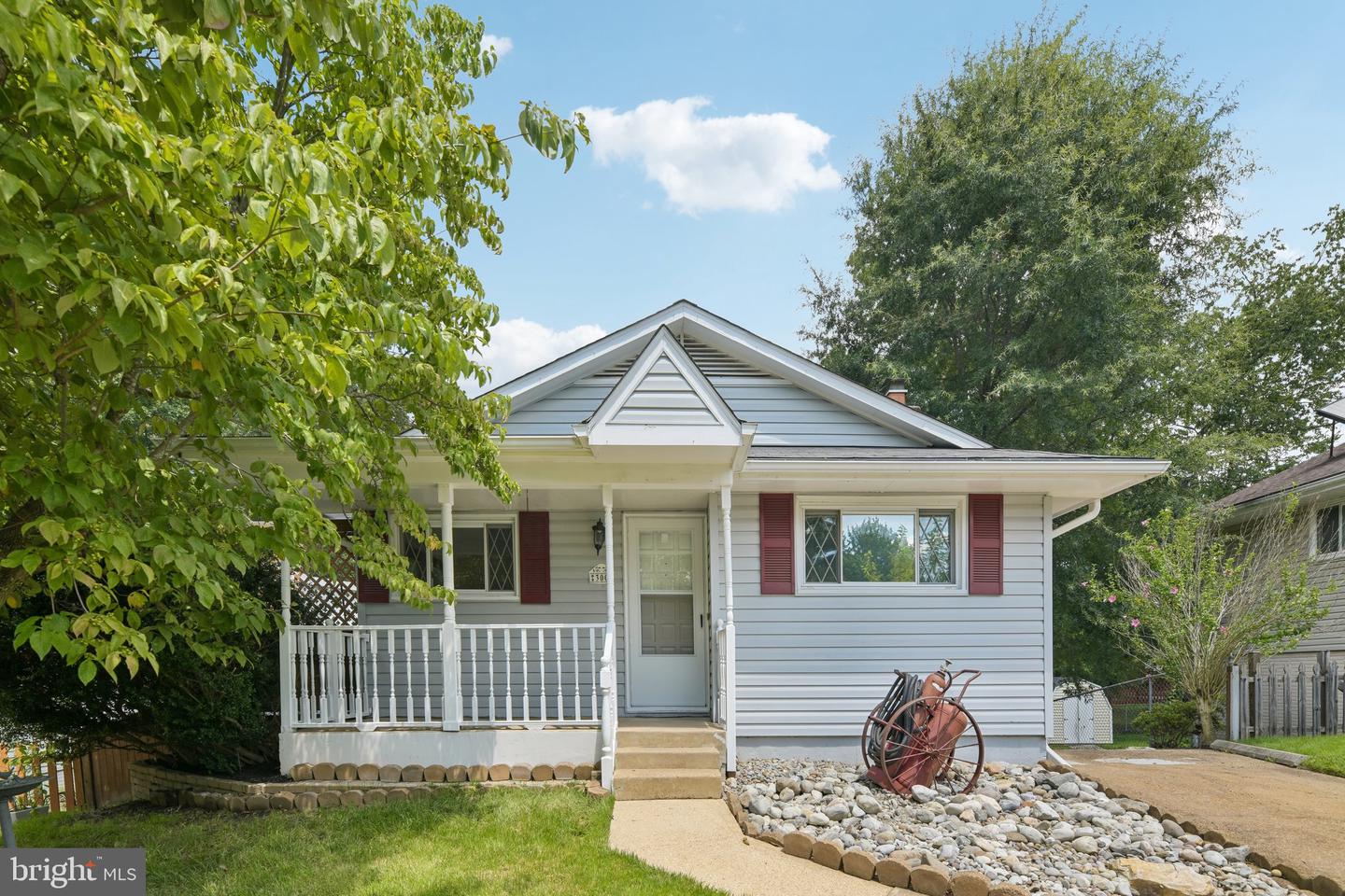 3004 Jamestown Ct — photo