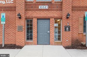 10521 Crestwood #201 — photo