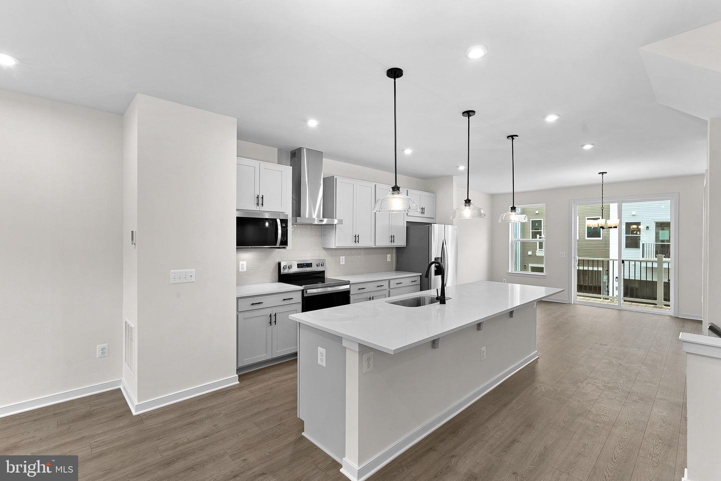 18032 Alicia Ave — photo