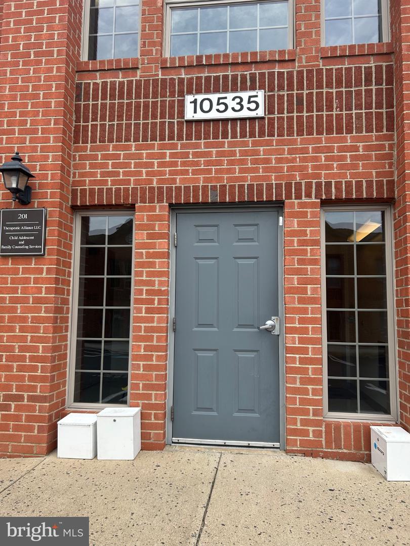 10535 Crestwood Dr #101 — photo