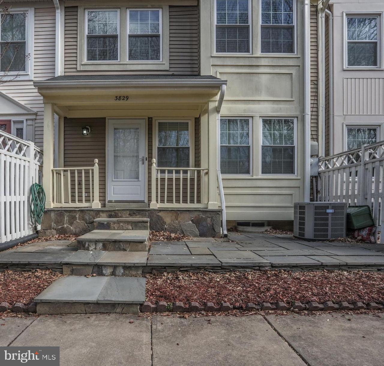 3829 Salemway Ct — photo