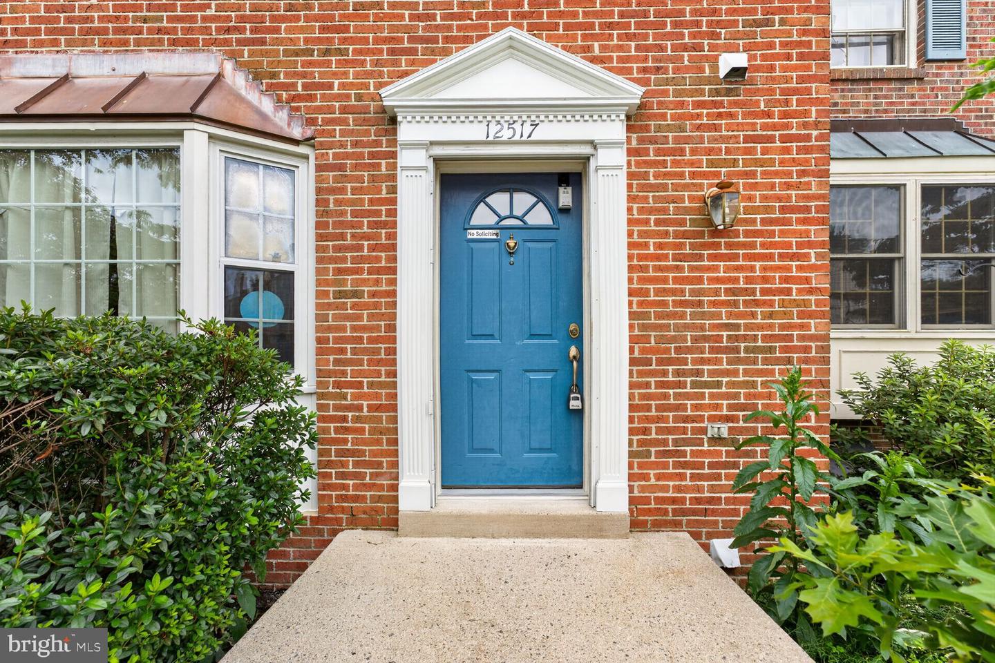 12517 Manchester Way — photo