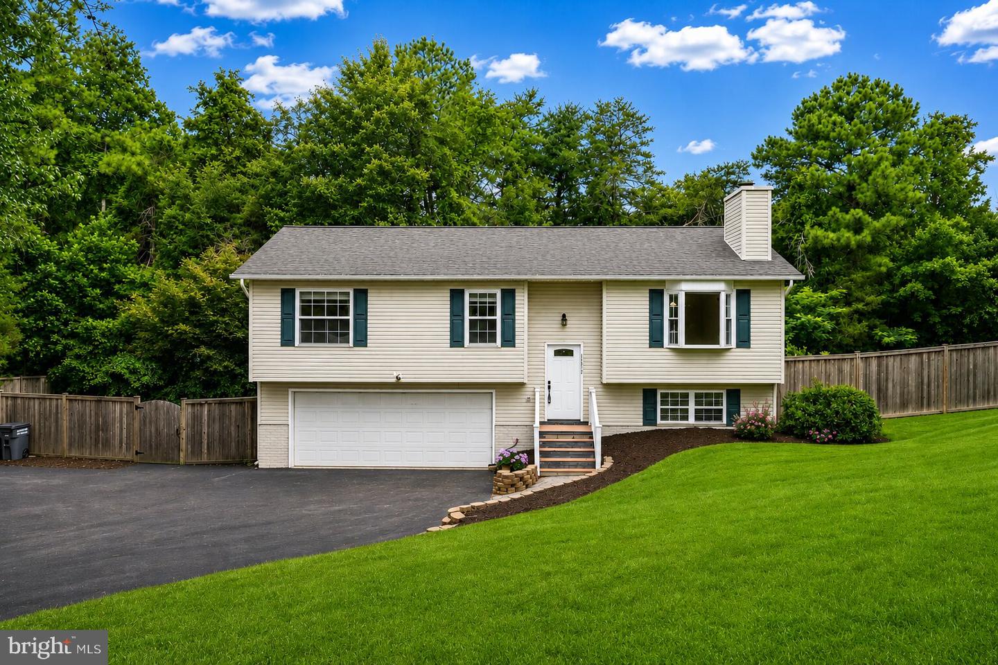 11617 Lucasville Rd — photo