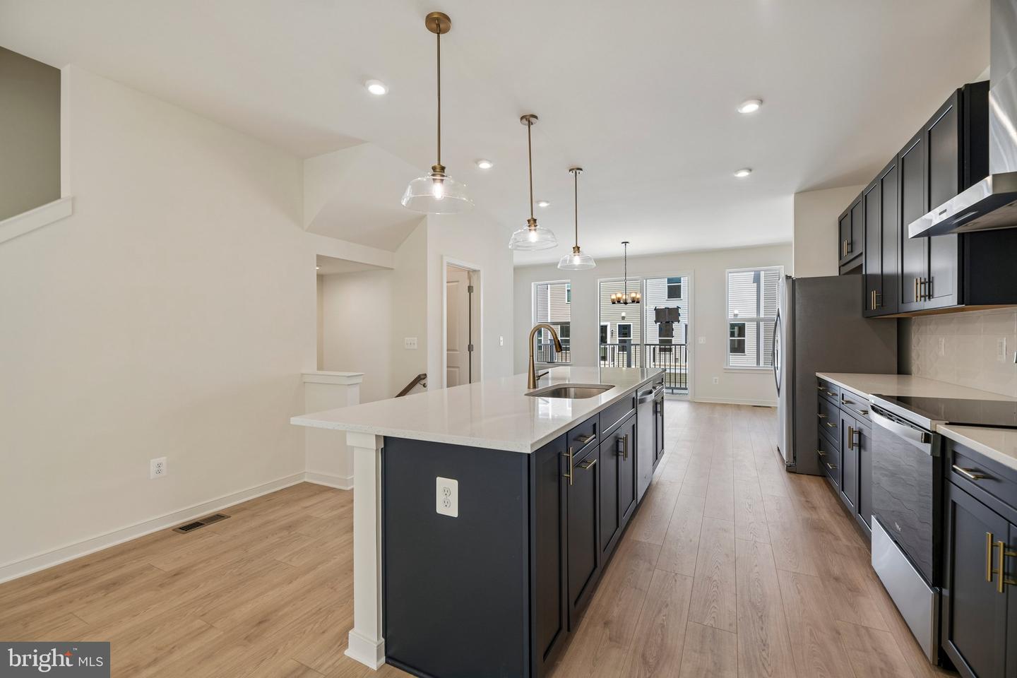 18018 Alicia Ave — photo