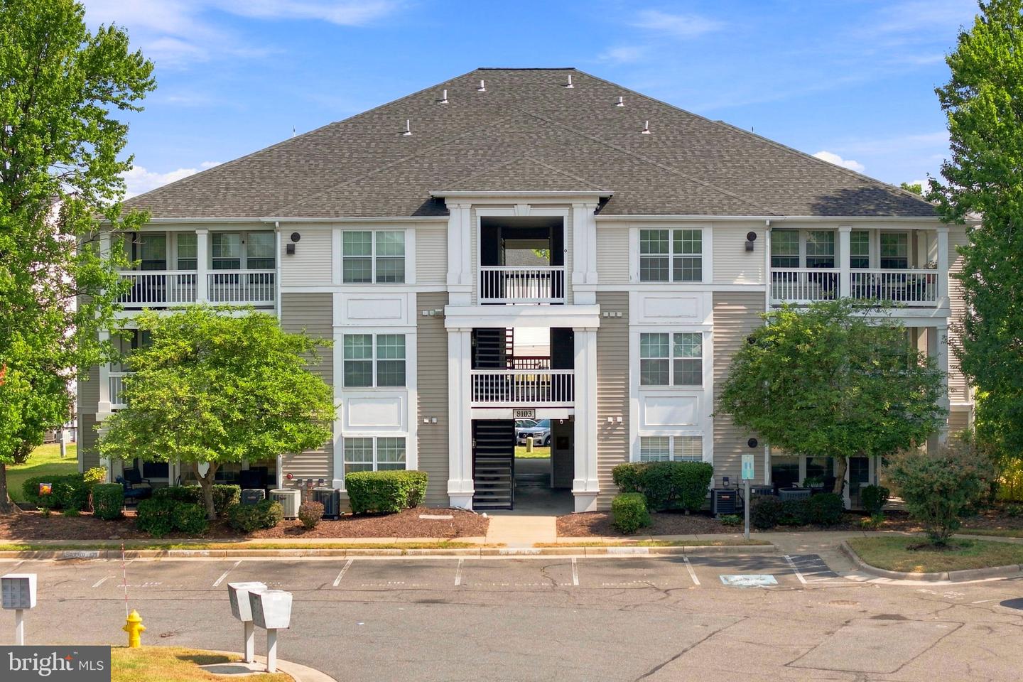 8103 Lacy Dr #301 — photo