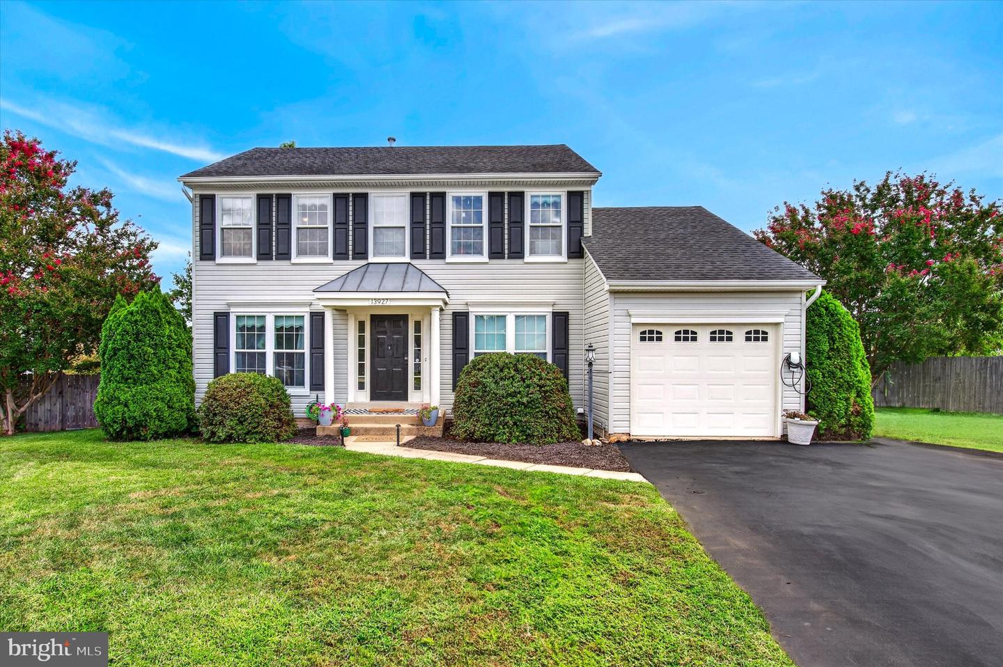 13927 Rutgers Ct — photo