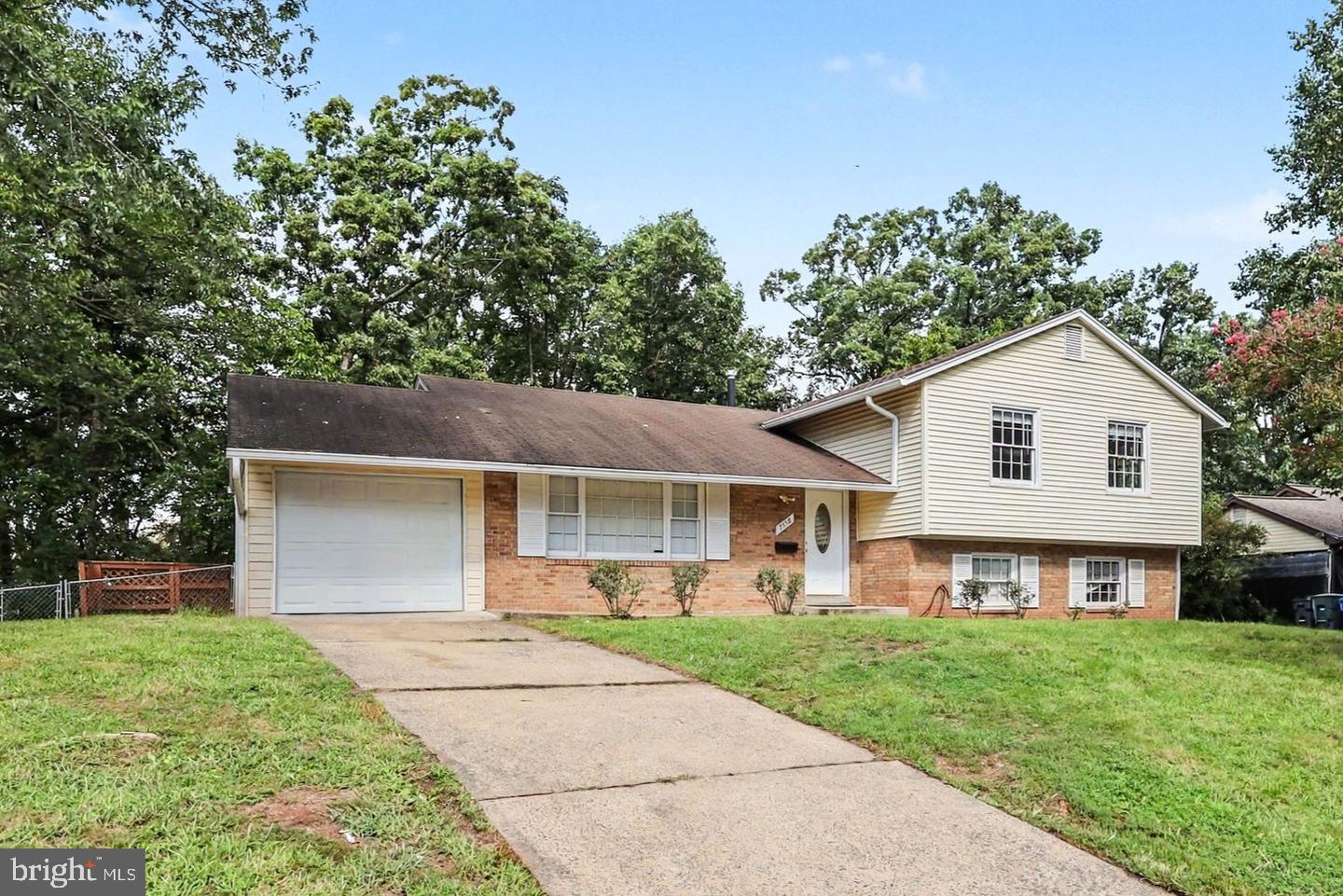 7558 Remington Rd — photo