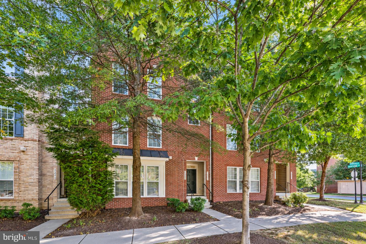2268 Merseyside Dr — photo