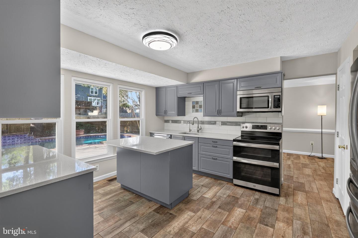 15063 Lindenberry Ln — photo