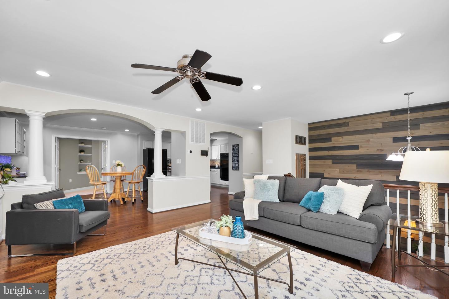 10705 Parkgate Dr — photo