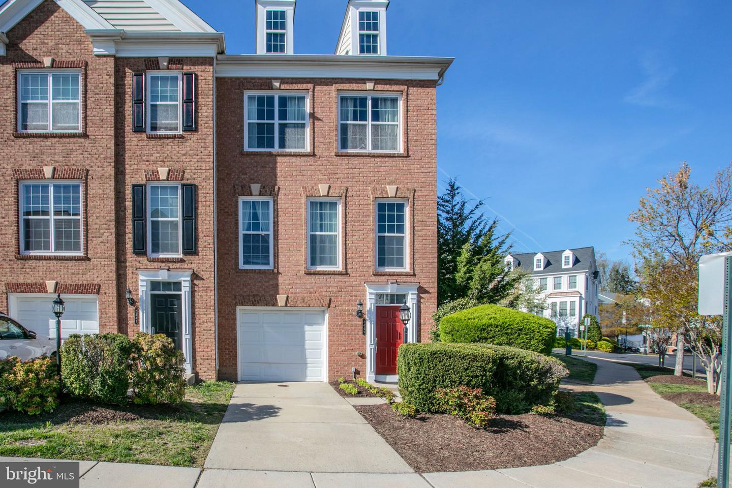 2449 Brookmoor Ln — photo